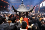 대부분 중국인들, 설 연휴에 사찰찾아
