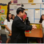 방미 강창희 의장, 미국 중학교 학생들과 함께 말춤