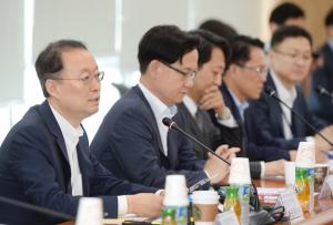 백운규 장관 '미·중 무역분쟁 관련 실물경제 점검회의' 개최