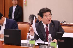강석호 의원, 농식품부 국정감사 ASF바이러스가 북한으로부터 전달될 수 있음을 지적