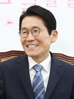 윤소하 의원, 개성공단 마스크 생산을 위한 긴급간담회
