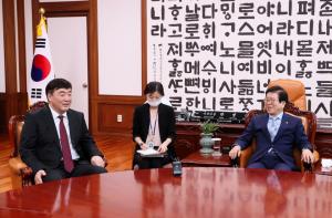 박병석 국회의장 “시진핑 국가주석, 리쿼창 총리 방한 양국관계를 발전시키는 계기가 되길”