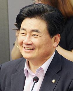 ‘코로나 확진자 늘자 택시 매출 줄었다’ 소병훈 “2020년 법인택시 매출 2019년 대비 5.0% 감소”