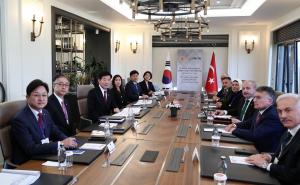 김진표 의장, 이스탄불에서 튀르키예 국회의장과 양자회담