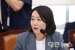 ‘최고의 우수 국회의원’ 찾는 제2회 대한민국 정치지도자상 이소영 의원, 최우수 입법상 수상